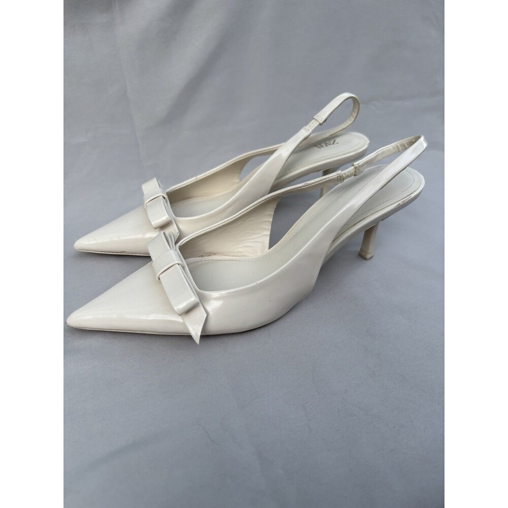 ZARA Ivory Patent Leather Pointed Toe Slingback Kitten Heels W/ Bow On Toe/ Sz 8
